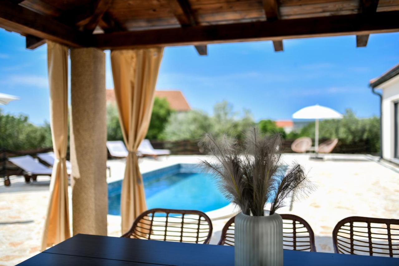 Wonderful Holiday House Bruno With Heated Pool Zadar Exterior photo